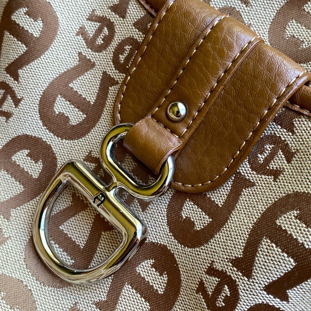 Etienne Aigner Shoulder Handbag Purse Like New!